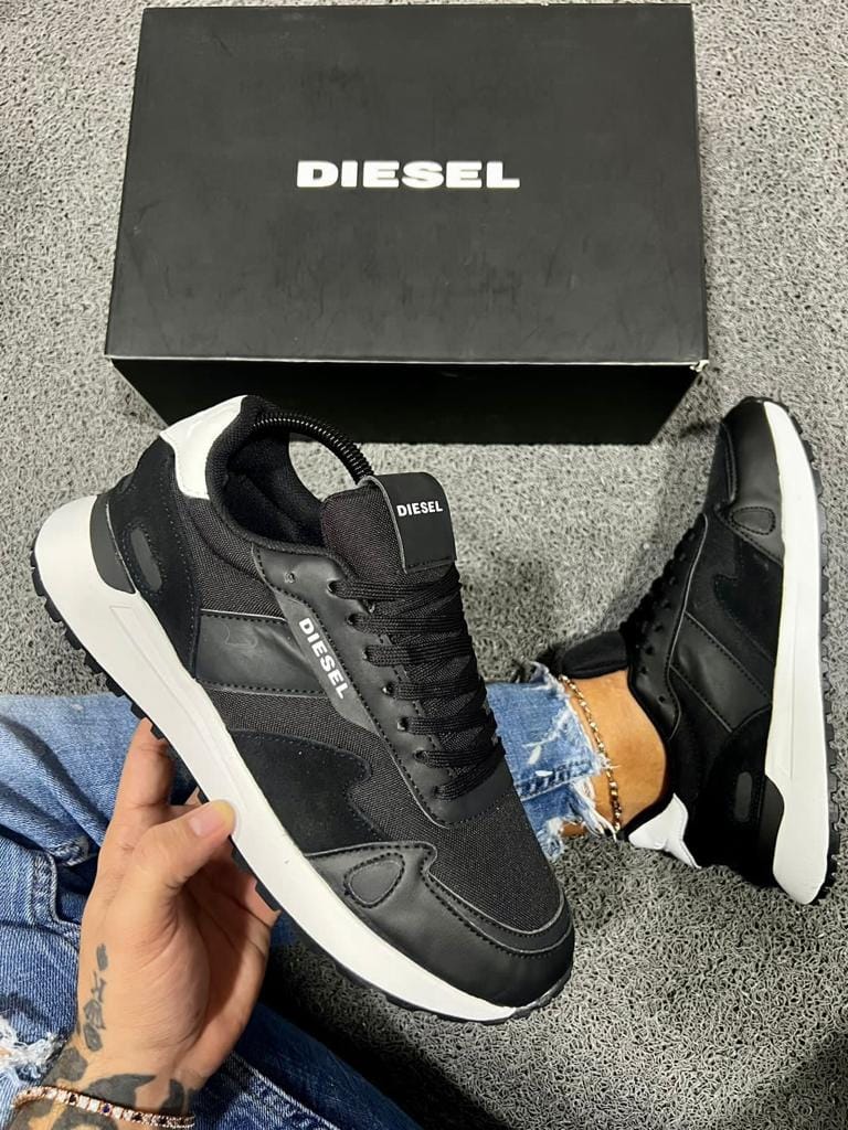 ZAPATILLA DIESEL CLAWSTER LOW BLACK